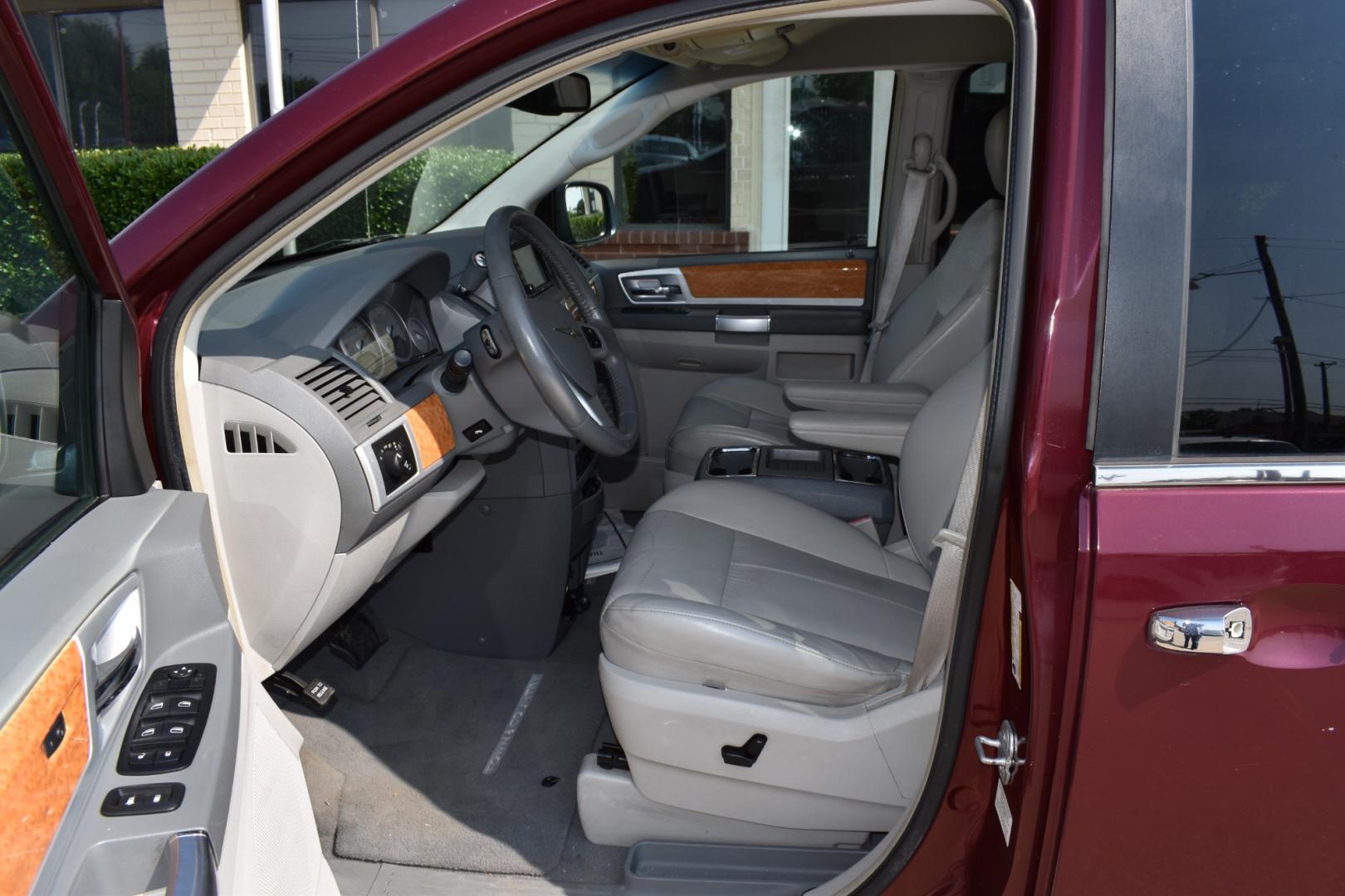 2008 Red /Beige Chrysler Town & Country Limited (2A8HR64X38R) with an 4.0L V6 SOHC 24V engine, 6-Speed Automatic Overdrive transmission, located at 5925 E. BELKNAP ST., HALTOM CITY, TX, 76117, (817) 834-4222, 32.803799, -97.259003 - Photo#8