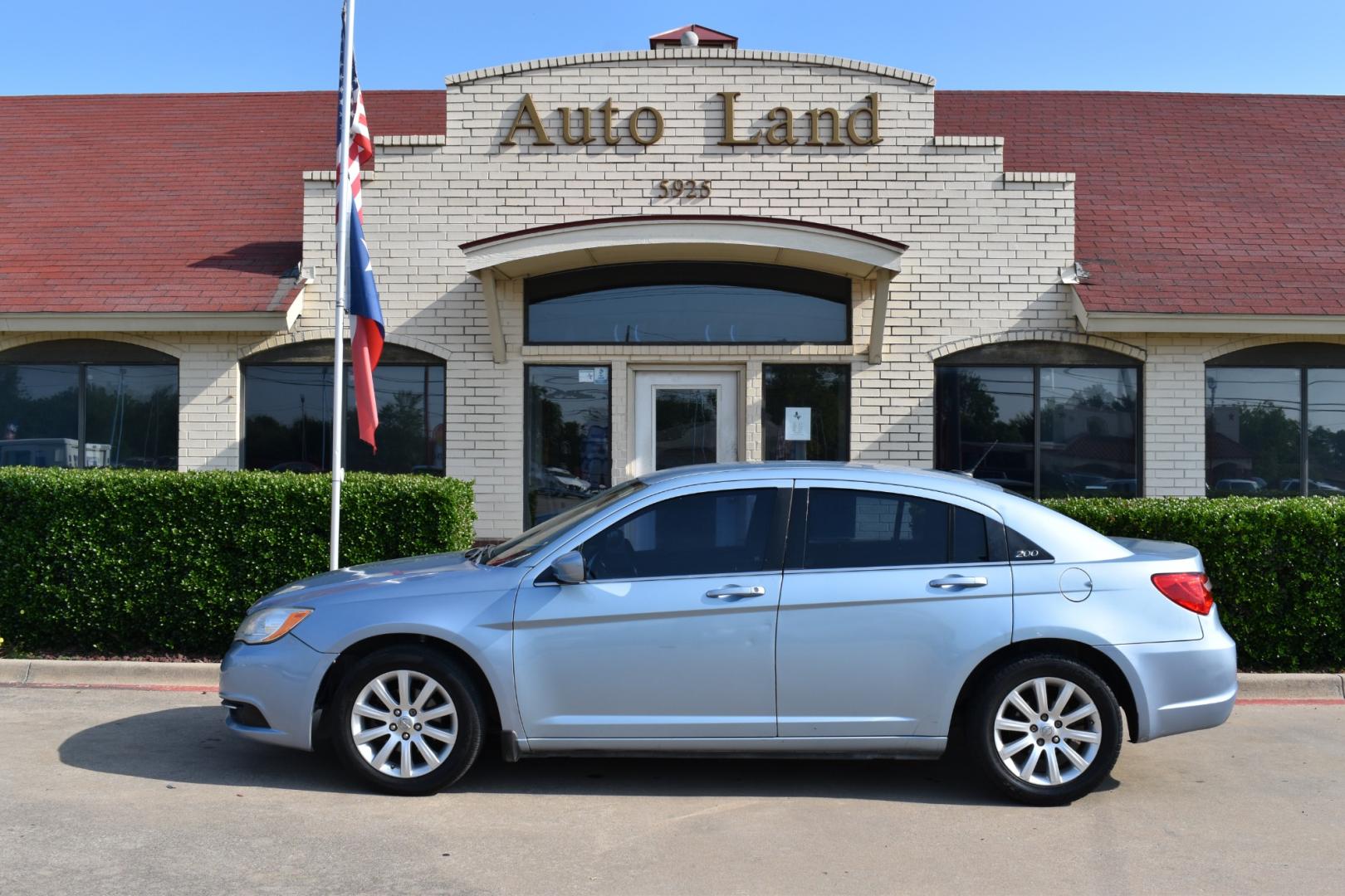2013 Blue /Black Chrysler 200 Touring (1C3CCBBB5DN) with an 2.4L L4 DOHC 16V engine, 6-Speed Automatic transmission, located at 5925 E. BELKNAP ST., HALTOM CITY, TX, 76117, (817) 834-4222, 32.803799, -97.259003 - CASH ONLY $2,995 Plus TT&L Coupon does not apply. Purchasing a 2013 Chrysler 200 Touring can be a practical choice for several reasons: Affordability: The 2013 Chrysler 200 Touring is often available at a competitive price point in the used car market, making it an attractive option for budget-c - Photo#0