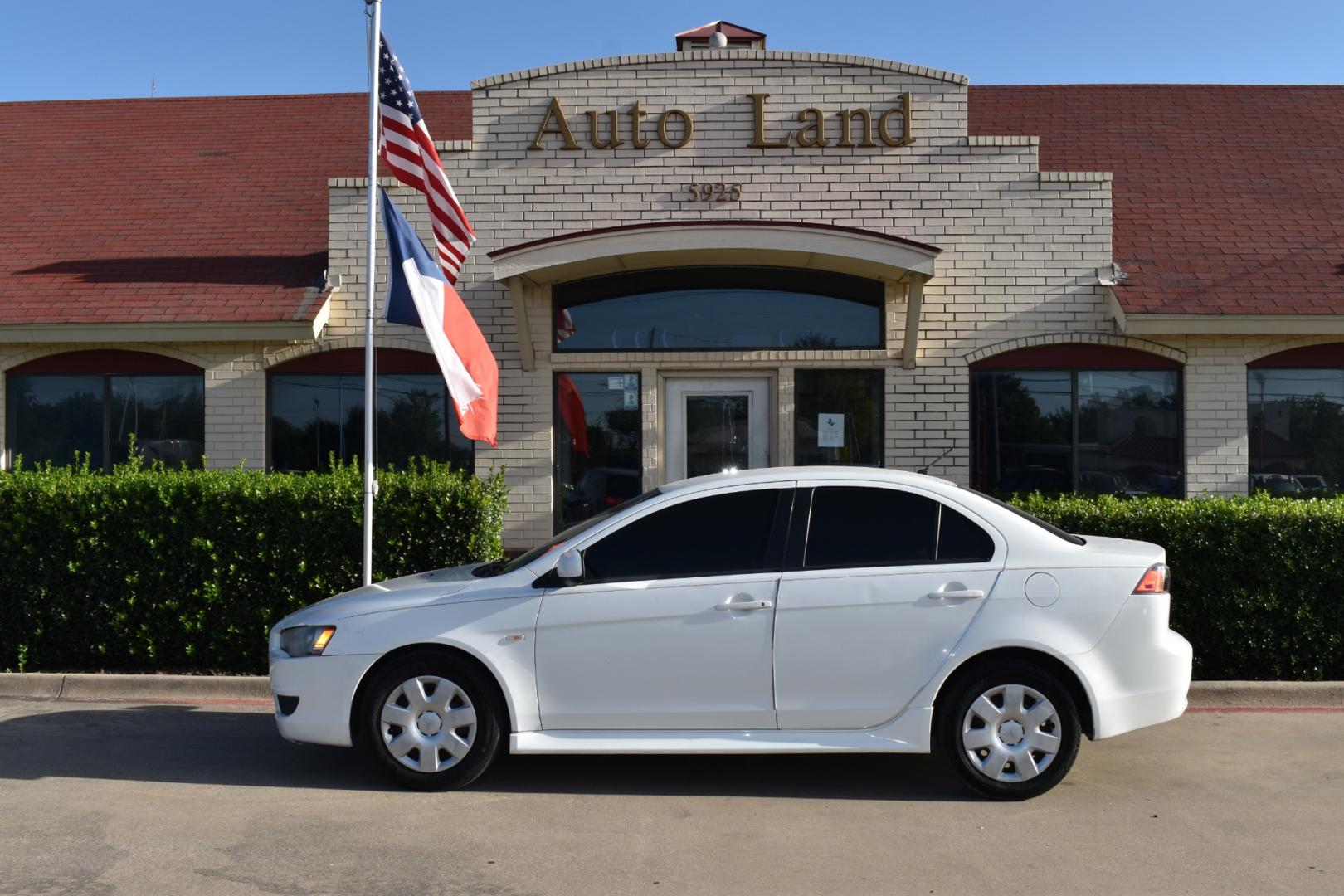 2011 White /Beige Mitsubishi Lancer (JA32U2FU8BU) with an 4 cylinder 2.0L engine, Automatic transmission, located at 5925 E. BELKNAP ST., HALTOM CITY, TX, 76117, (817) 834-4222, 32.803799, -97.259003 - Buying a 2011 Mitsubishi Lancer can have several benefits, depending on your needs and preferences: Affordability: Older model years like the 2011 Lancer tend to be more affordable compared to newer cars of the same model. This can save you money on the purchase price. Proven Design: By 2011, the - Photo#0