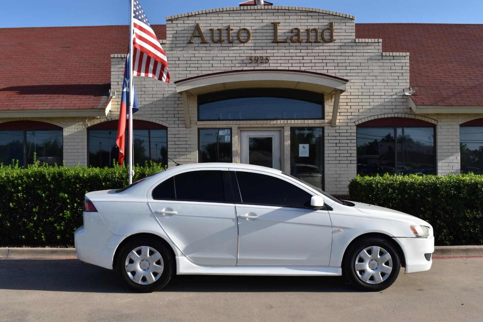 2011 White /Beige Mitsubishi Lancer (JA32U2FU8BU) with an 4 cylinder 2.0L engine, Automatic transmission, located at 5925 E. BELKNAP ST., HALTOM CITY, TX, 76117, (817) 834-4222, 32.803799, -97.259003 - Buying a 2011 Mitsubishi Lancer can have several benefits, depending on your needs and preferences: Affordability: Older model years like the 2011 Lancer tend to be more affordable compared to newer cars of the same model. This can save you money on the purchase price. Proven Design: By 2011, the - Photo#3