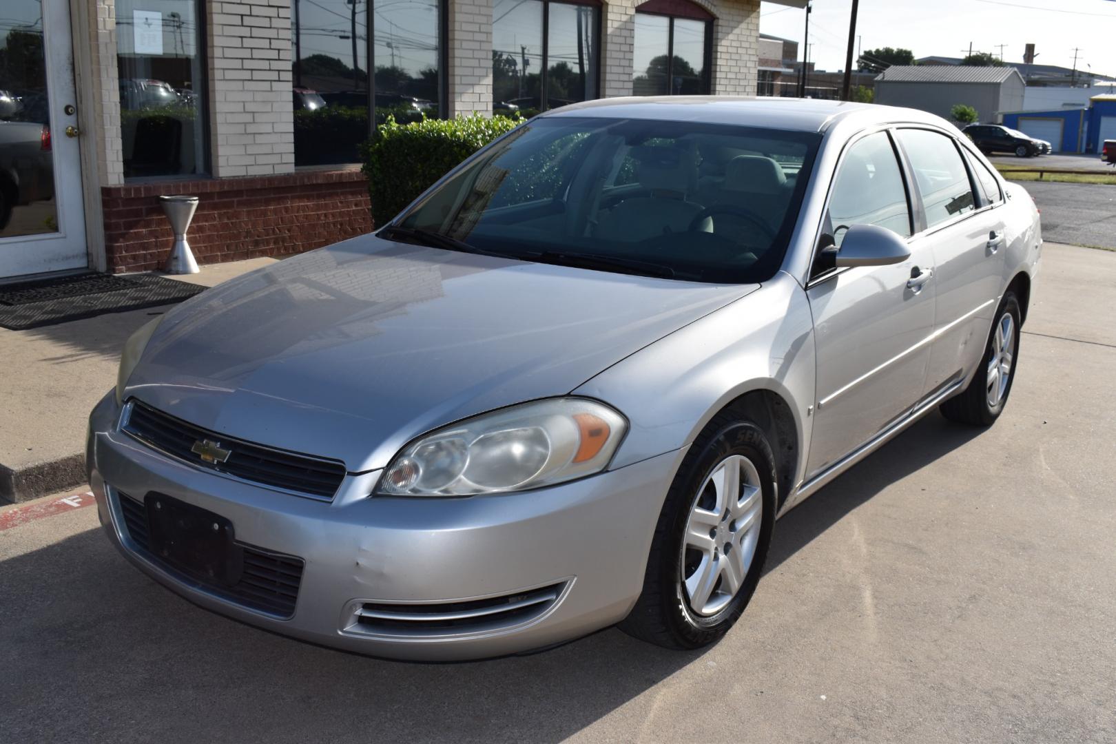 2006 Silver /Gray Chevrolet Impala LS (2G1WB58K969) with an 3.5L V6 OHV 16V FFV engine, 4-Speed Automatic Overdrive transmission, located at 5925 E. BELKNAP ST., HALTOM CITY, TX, 76117, (817) 834-4222, 32.803799, -97.259003 - Buying a 2006 Chevrolet Impala can offer several benefits, particularly if you're looking for a reliable and spacious sedan at an affordable price: Affordability: A 2006 Impala is likely to be more affordable compared to newer models or other vehicles in the same class. This can save you money upfr - Photo#1