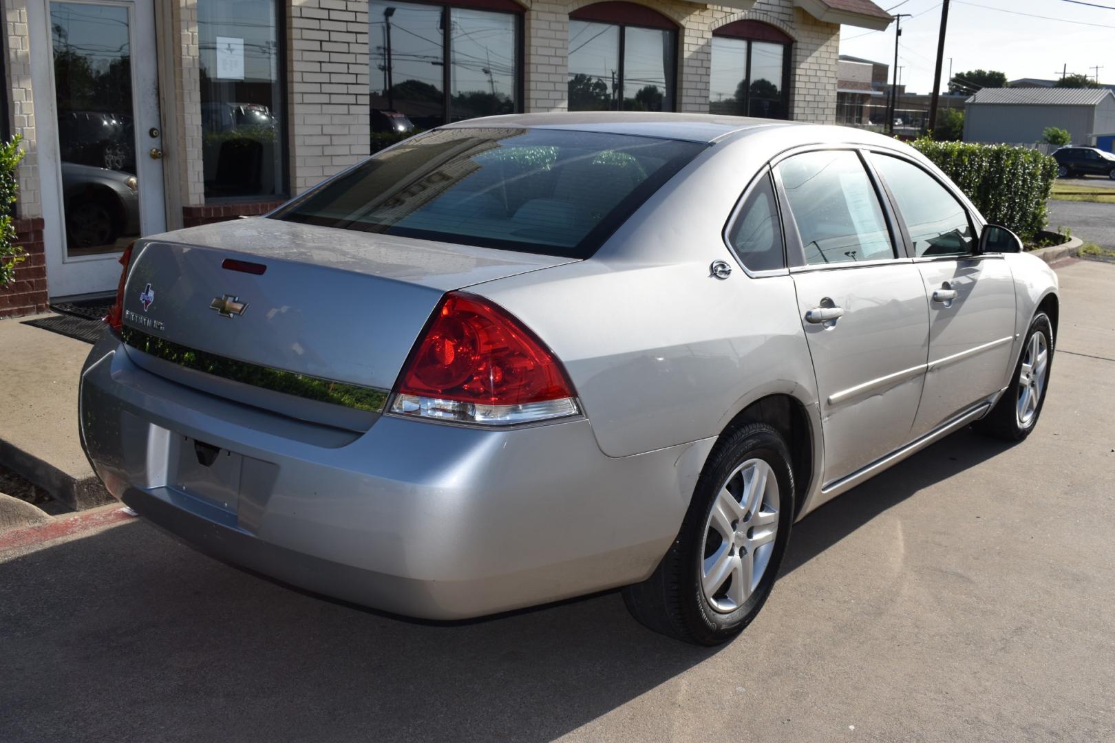 2006 Silver /Gray Chevrolet Impala LS (2G1WB58K969) with an 3.5L V6 OHV 16V FFV engine, 4-Speed Automatic Overdrive transmission, located at 5925 E. BELKNAP ST., HALTOM CITY, TX, 76117, (817) 834-4222, 32.803799, -97.259003 - Buying a 2006 Chevrolet Impala can offer several benefits, particularly if you're looking for a reliable and spacious sedan at an affordable price: Affordability: A 2006 Impala is likely to be more affordable compared to newer models or other vehicles in the same class. This can save you money upfr - Photo#4