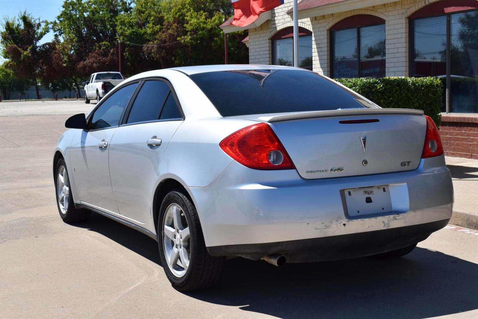 2009 Silver /Black Pontiac G6 GT Sedan (1G2ZH57N194) with an 3.5L V6 OHV 12V engine, 4 SPEED AUTOMATIC transmission, located at 5925 E. BELKNAP ST., HALTOM CITY, TX, 76117, (817) 834-4222, 32.803799, -97.259003 - Buying a 2009 Pontiac G6 could have several benefits, depending on what you're looking for in a vehicle. Here are some potential advantages: Affordability: As a model from 2009, the G6 is likely to be relatively inexpensive compared to newer cars. This can be attractive if you're looking for a bu - Photo#2