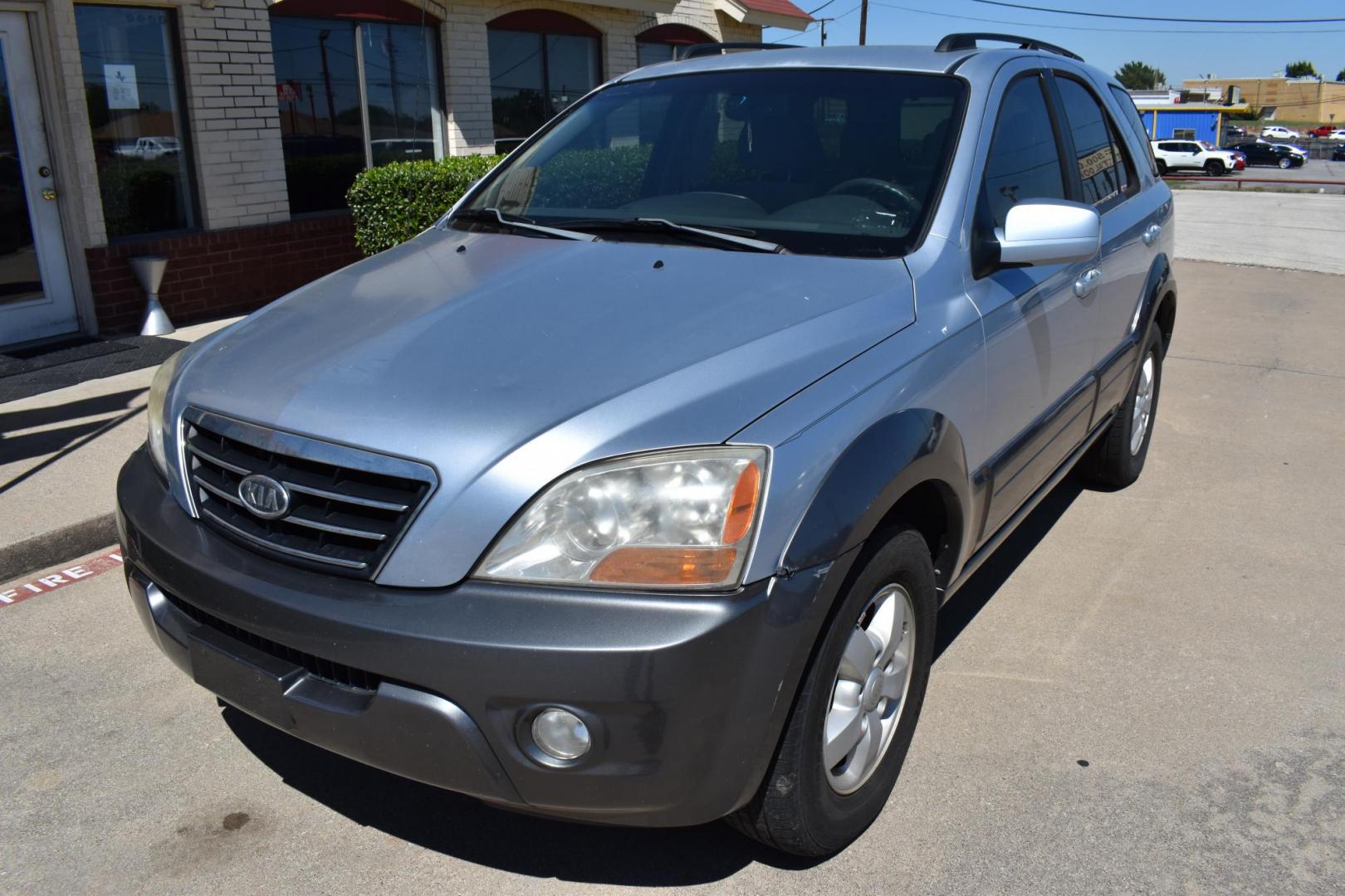 2008 Blue /Gray Kia Sorento Base (KNDJD736985) with an 3.8L V6 DOHC 24V engine, 5-Speed Automatic Overdrive transmission, located at 5925 E. BELKNAP ST., HALTOM CITY, TX, 76117, (817) 834-4222, 32.803799, -97.259003 - Buying a 2008 Kia Sorento can offer several benefits, especially if you're interested in a mid-sized SUV with a solid value proposition. Here are some of the key advantages: Affordability: As a used vehicle from 2008, the Sorento is likely to be budget-friendly, making it an attractive option if - Photo#1