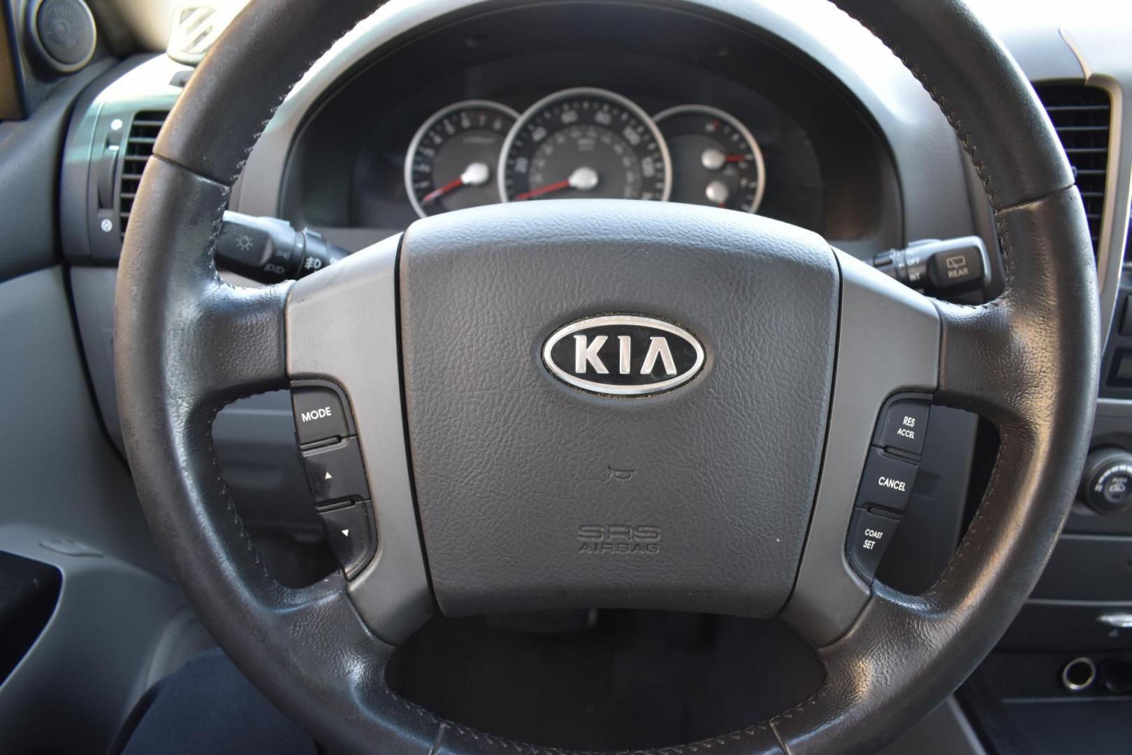 2008 Blue /Gray Kia Sorento Base (KNDJD736985) with an 3.8L V6 DOHC 24V engine, 5-Speed Automatic Overdrive transmission, located at 5925 E. BELKNAP ST., HALTOM CITY, TX, 76117, (817) 834-4222, 32.803799, -97.259003 - Photo#15