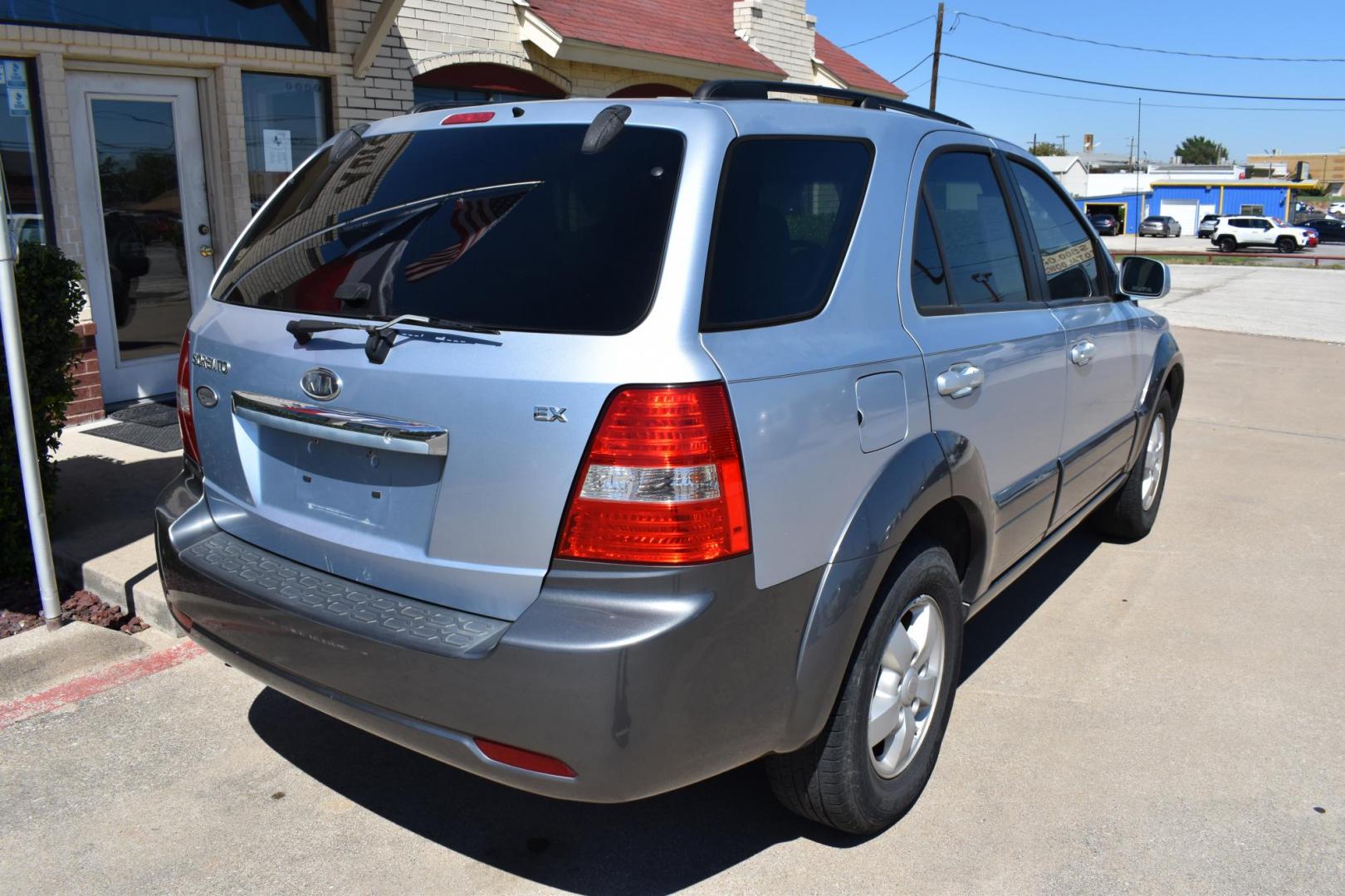 2008 Blue /Gray Kia Sorento Base (KNDJD736985) with an 3.8L V6 DOHC 24V engine, 5-Speed Automatic Overdrive transmission, located at 5925 E. BELKNAP ST., HALTOM CITY, TX, 76117, (817) 834-4222, 32.803799, -97.259003 - Photo#4