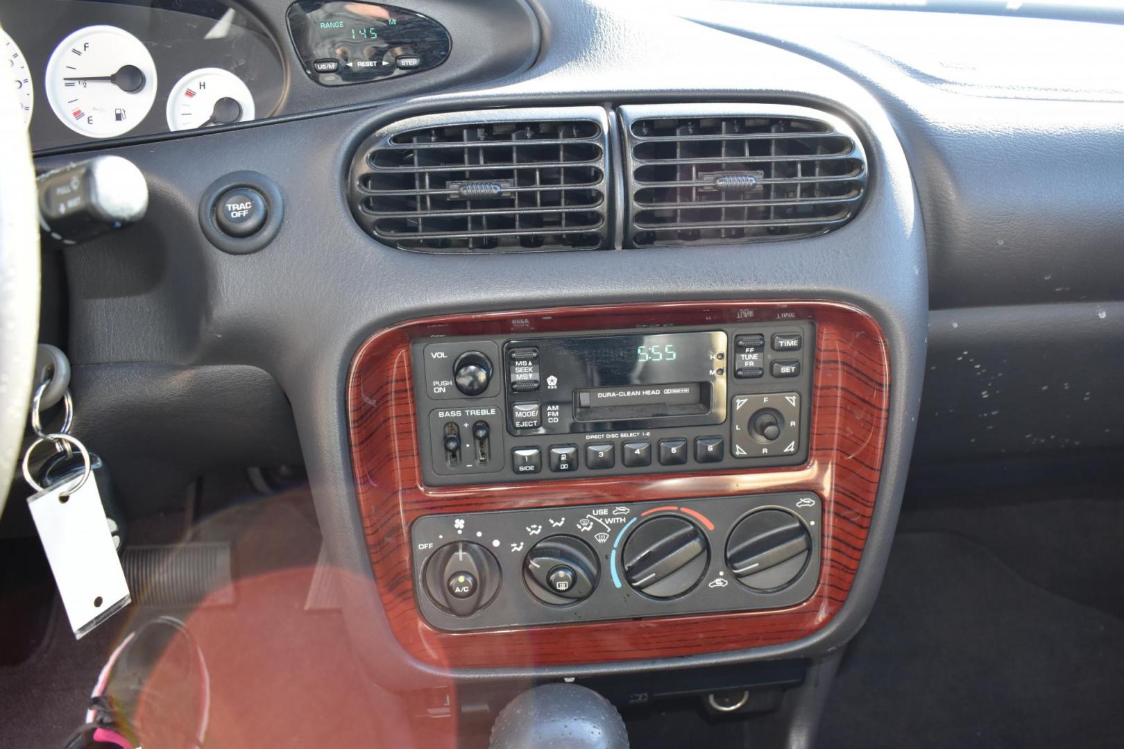 2000 Green /Tan Chrysler Sebring JXi (3C3EL55H7YT) with an 2.5L V6 SOHC 24V engine, 4-Speed Automatic Overdrive transmission, located at 5925 E. BELKNAP ST., HALTOM CITY, TX, 76117, (817) 834-4222, 32.803799, -97.259003 - Buying a 2000 Chrysler Sebring Limited can have several benefits, especially if you're looking for an affordable and stylish used car. Here are some key advantages: Affordability: The 2000 Sebring is typically available at a low price point, making it accessible for budget-conscious buyers. St - Photo#12