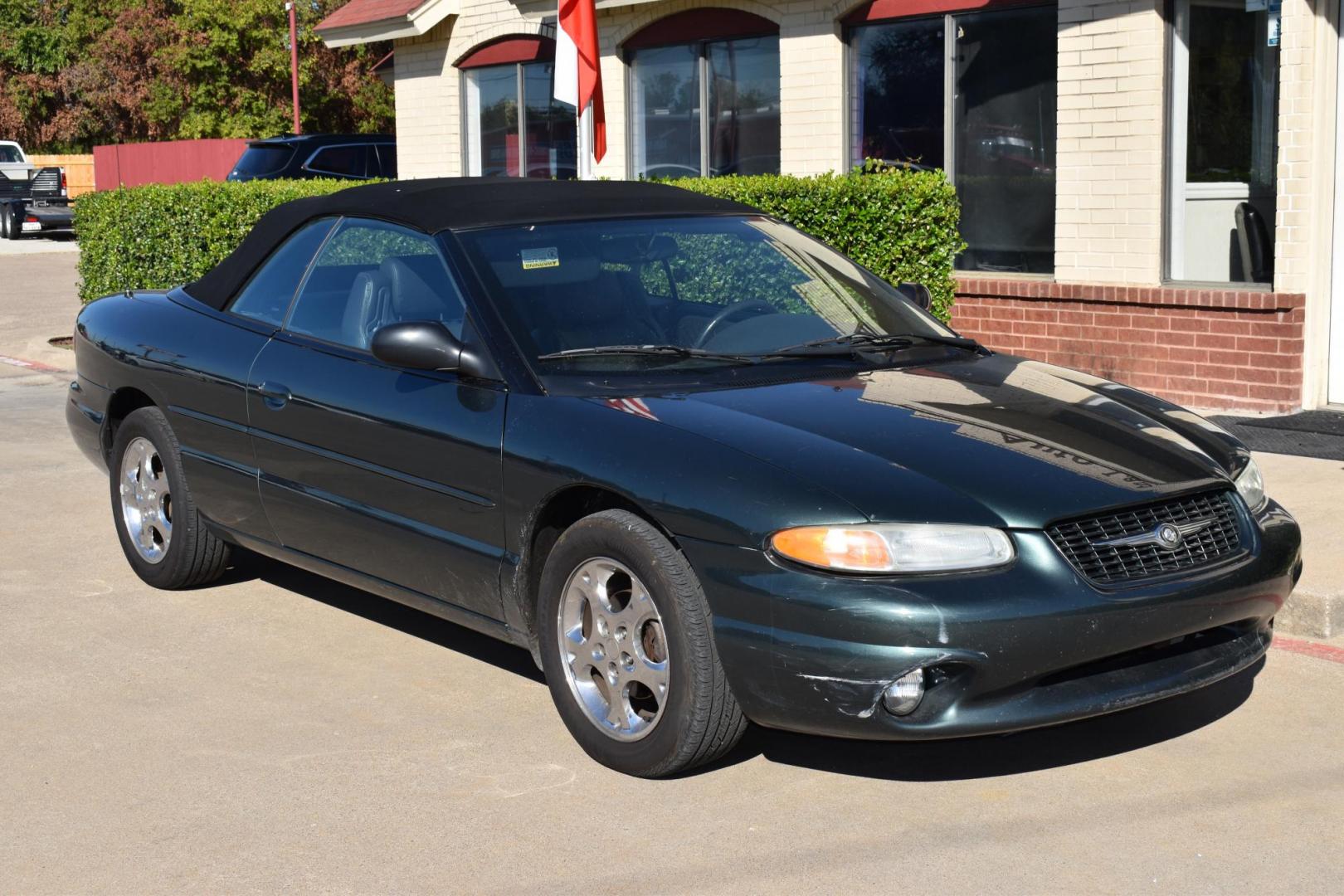 2000 Green /Tan Chrysler Sebring JXi (3C3EL55H7YT) with an 2.5L V6 SOHC 24V engine, 4-Speed Automatic Overdrive transmission, located at 5925 E. BELKNAP ST., HALTOM CITY, TX, 76117, (817) 834-4222, 32.803799, -97.259003 - Buying a 2000 Chrysler Sebring Limited can have several benefits, especially if you're looking for an affordable and stylish used car. Here are some key advantages: Affordability: The 2000 Sebring is typically available at a low price point, making it accessible for budget-conscious buyers. St - Photo#4