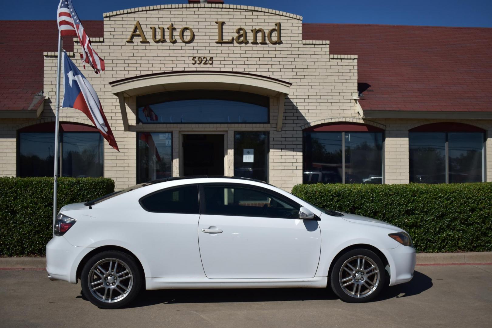 2008 White /Black Scion tC Sport Coupe (JTKDE167280) with an 2.4L L4 DOHC 16V engine, 4 SPEED AUTOMATIC transmission, located at 5925 E. BELKNAP ST., HALTOM CITY, TX, 76117, (817) 834-4222, 32.803799, -97.259003 - The 2008 Scion TC Sport Coupe could be an appealing choice if you’re looking for a budget-friendly, sporty, and customizable compact car with a reputation for reliability and fun-to-drive dynamics. Here’s why you might consider buying a 2008 Scion TC: 1. Sporty Design and Fun-to-Drive Attrac - Photo#3