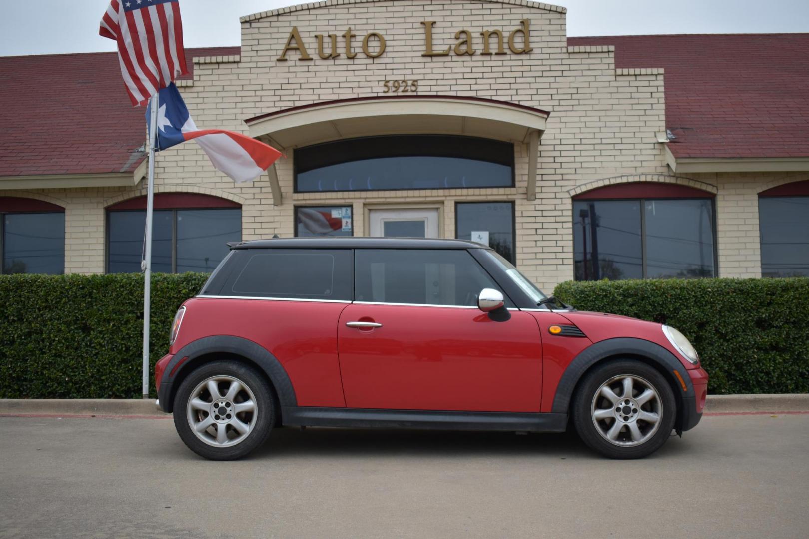 2010 Red /Black Mini Cooper Base (WMWMF3C58AT) with an 1.6L L4 DOHC 16V engine, 6 Speed AUTOMATIC transmission, located at 5925 E. BELKNAP ST., HALTOM CITY, TX, 76117, (817) 834-4222, 32.803799, -97.259003 - Photo#3