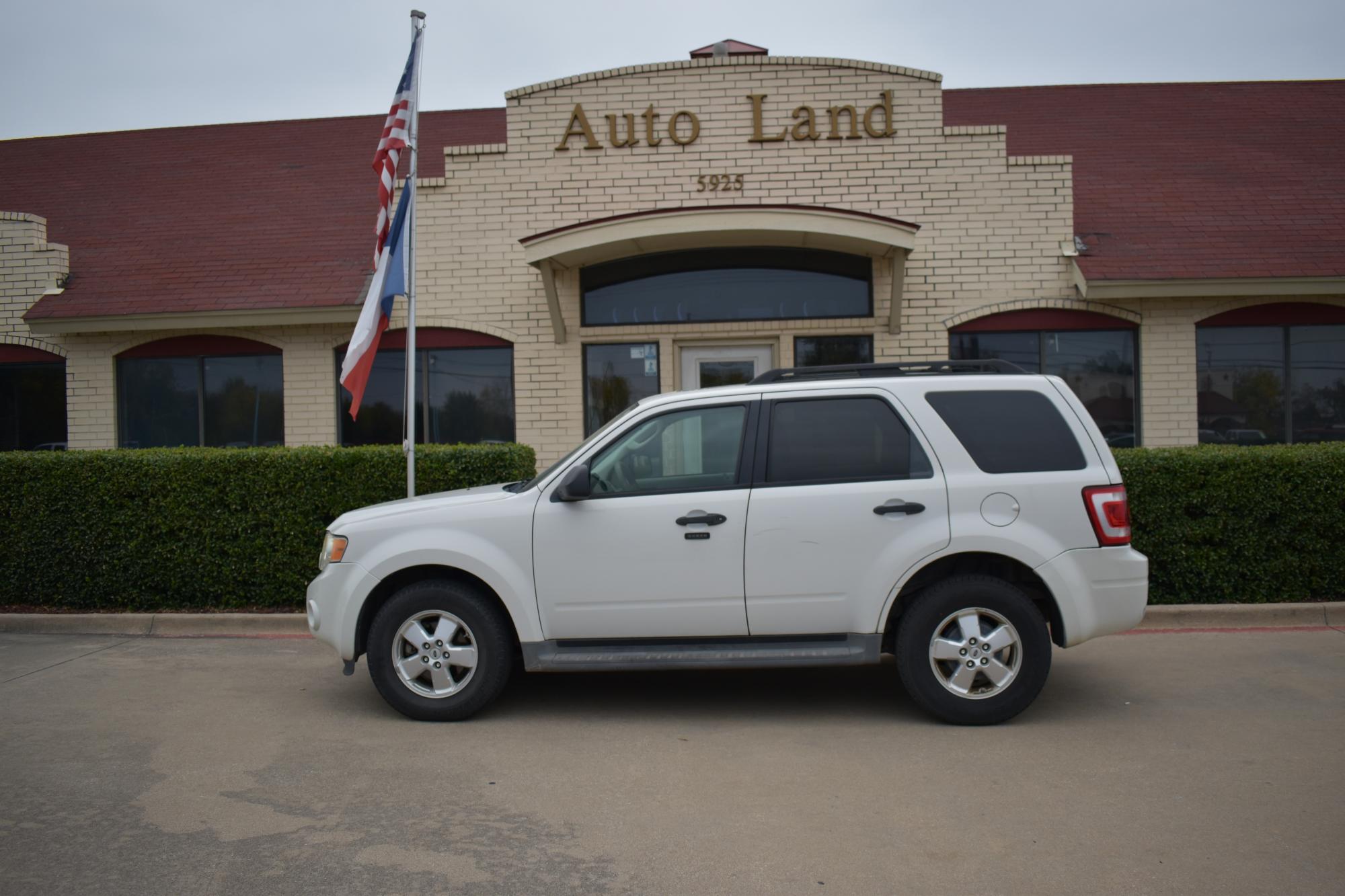 photo of 2011 Ford Escape XLT FWD