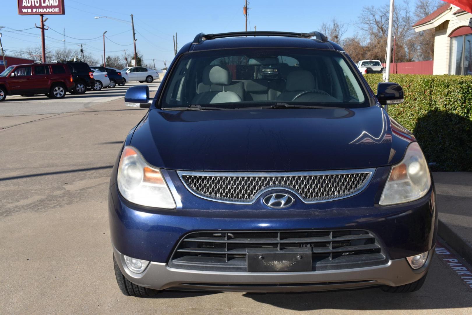 2010 Blue /Tan Hyundai Veracruz GLS (KM8NU4CC2AU) with an 3.8L V6 DOHC 24V engine, 6-Speed Automatic transmission, located at 5925 E. BELKNAP ST., HALTOM CITY, TX, 76117, (817) 834-4222, 32.803799, -97.259003 - A 2010 Hyundai Veracruz could be a great choice if you're looking for a reliable, comfortable, and affordable mid-size SUV. Here are a few reasons why you might want to consider buying one: 1. Affordability The 2010 Veracruz offers great value for the price, especially compared to other mid-size - Photo#6